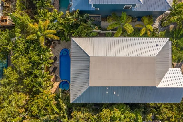 $3,690,000 | 113 Maple Avenue, Anna Maria, FL 34216