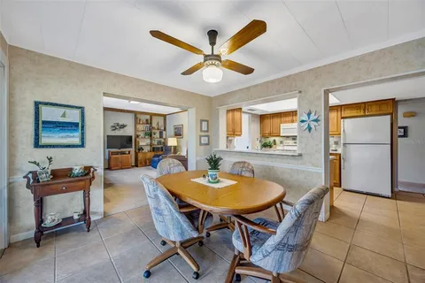 $400,000 | 1011 Meadowcrest Drive, Valrico, FL 33594