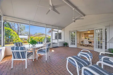 $400,000 | 1011 Meadowcrest Drive, Valrico, FL 33594