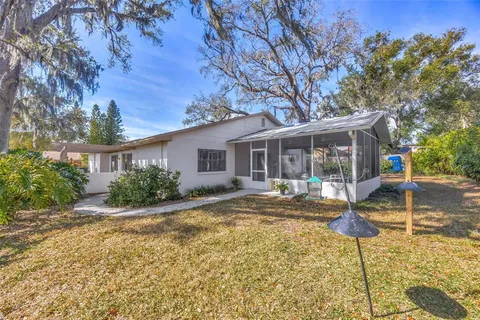 $400,000 | 1011 Meadowcrest Drive, Valrico, FL 33594