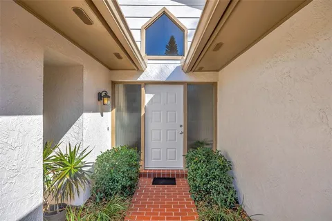 $400,000 | 1011 Meadowcrest Drive, Valrico, FL 33594