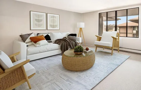 $1,300 | 2025 East Greenwich Avenue, Unit 320, Milwaukee, WI 53211