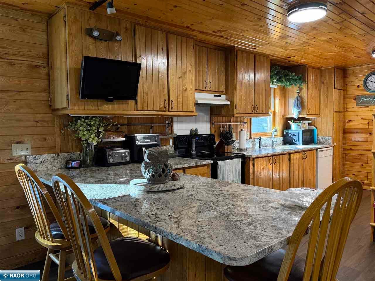 9341 Biss Road Britt, MN 55710 - Photo 14 of 50 Gallery Image 14