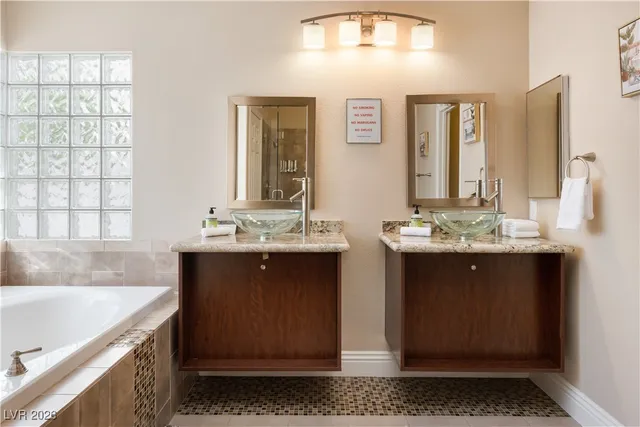 $3,300 | 905 Buffwood Avenue, Las Vegas, NV 89123