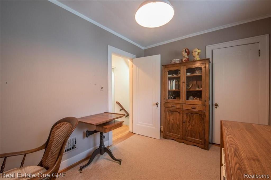 98 Mapleton Road Grosse Pointe Farms, MI 48236 - Photo 21 of 37