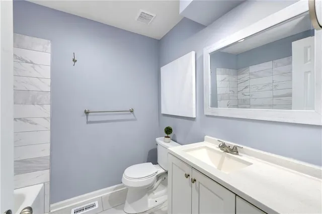 $374,900 | 15709 West 127th Terrace, Olathe, KS 66062