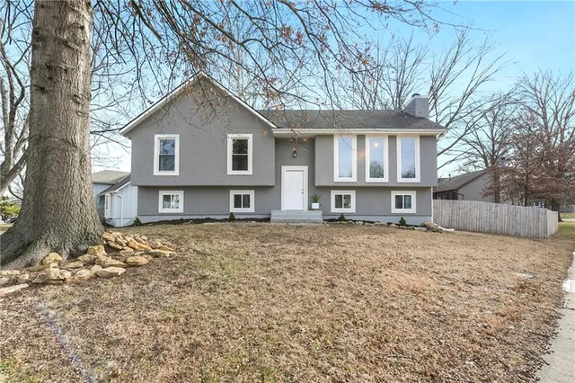 $374,900 | 15709 West 127th Terrace, Olathe, KS 66062