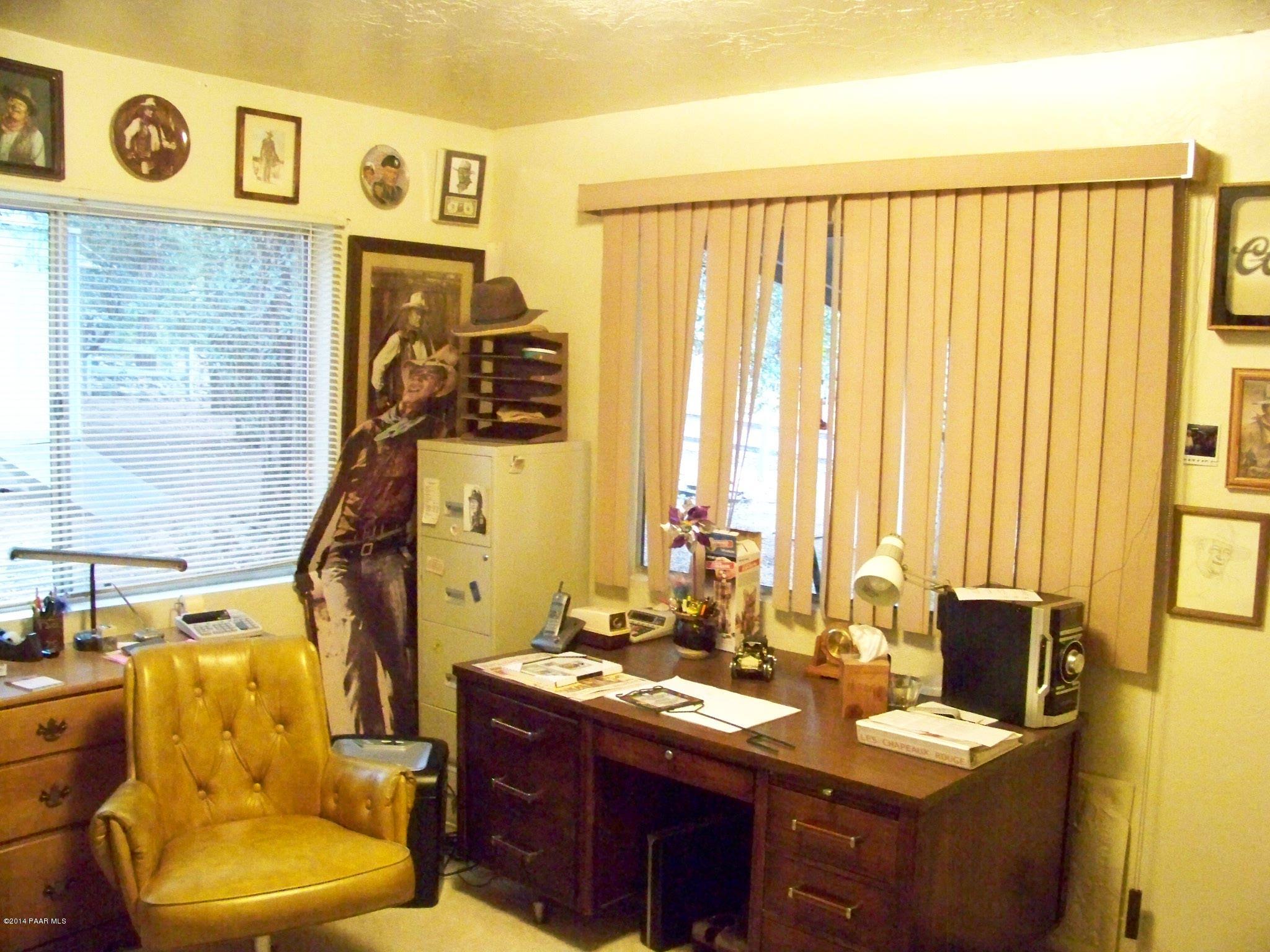 811 Evergreen Road Prescott, AZ 86303 - Photo 21 of 22 office off garage with separate entrance