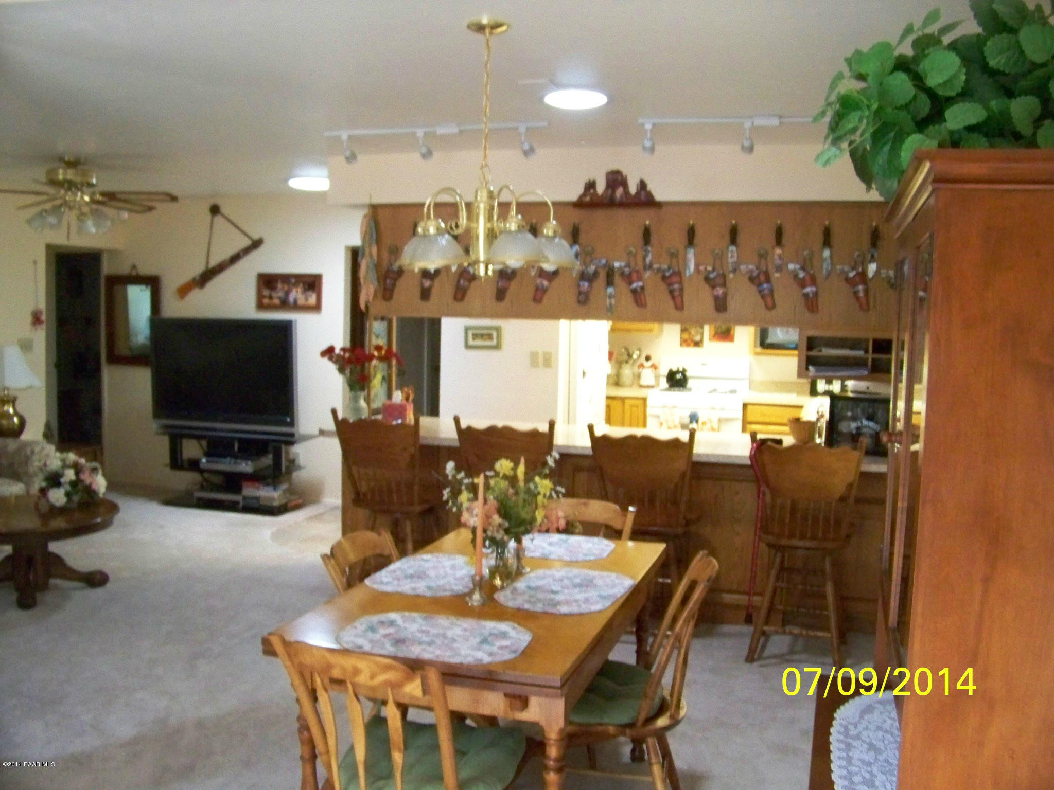 811 Evergreen Road Prescott, AZ 86303 - Photo 9 of 22 Dining area