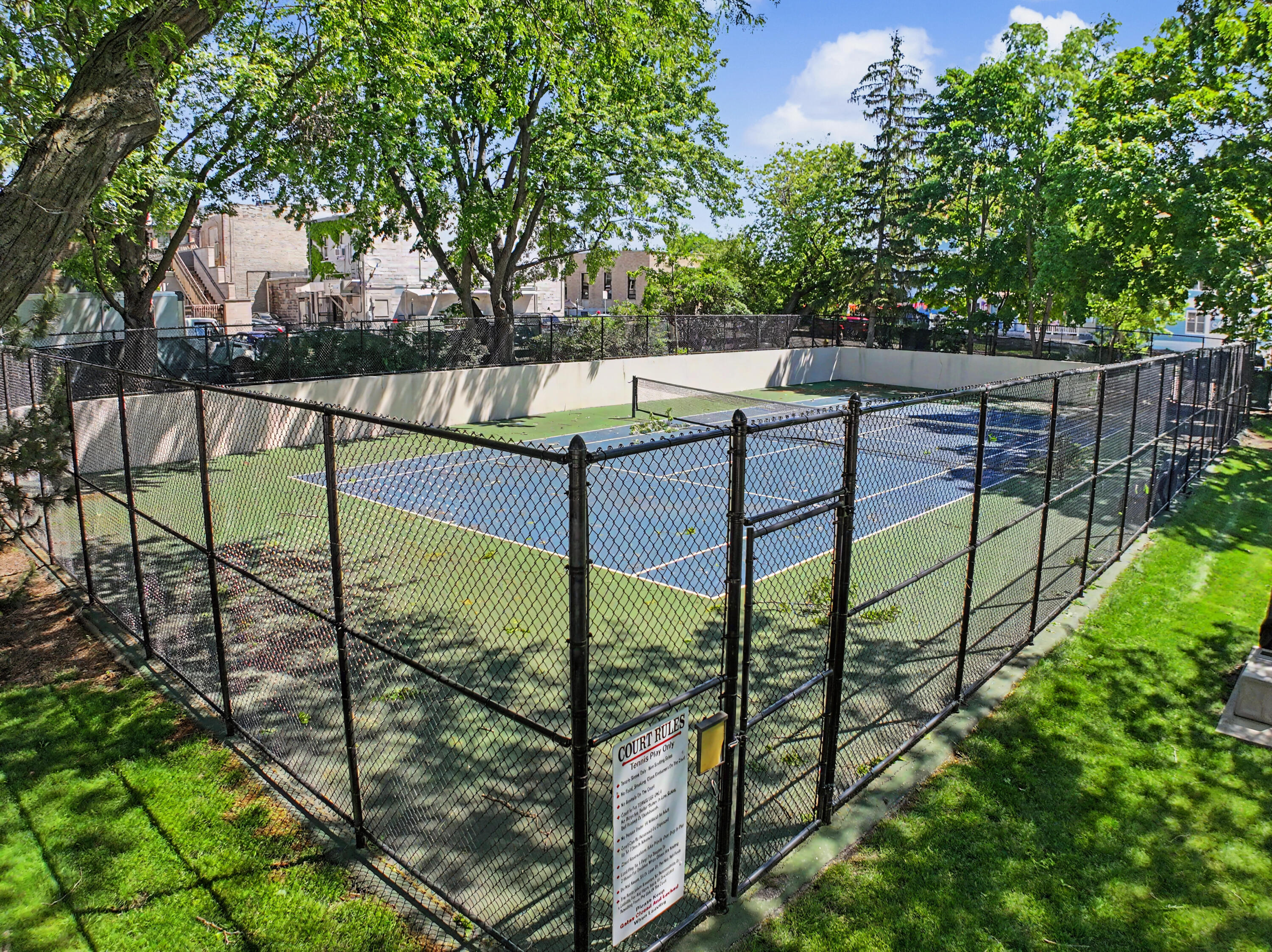 101 Broad Street, Unit 502 Lake Geneva, WI 53147 - Photo 25 of 28 Tennis Court