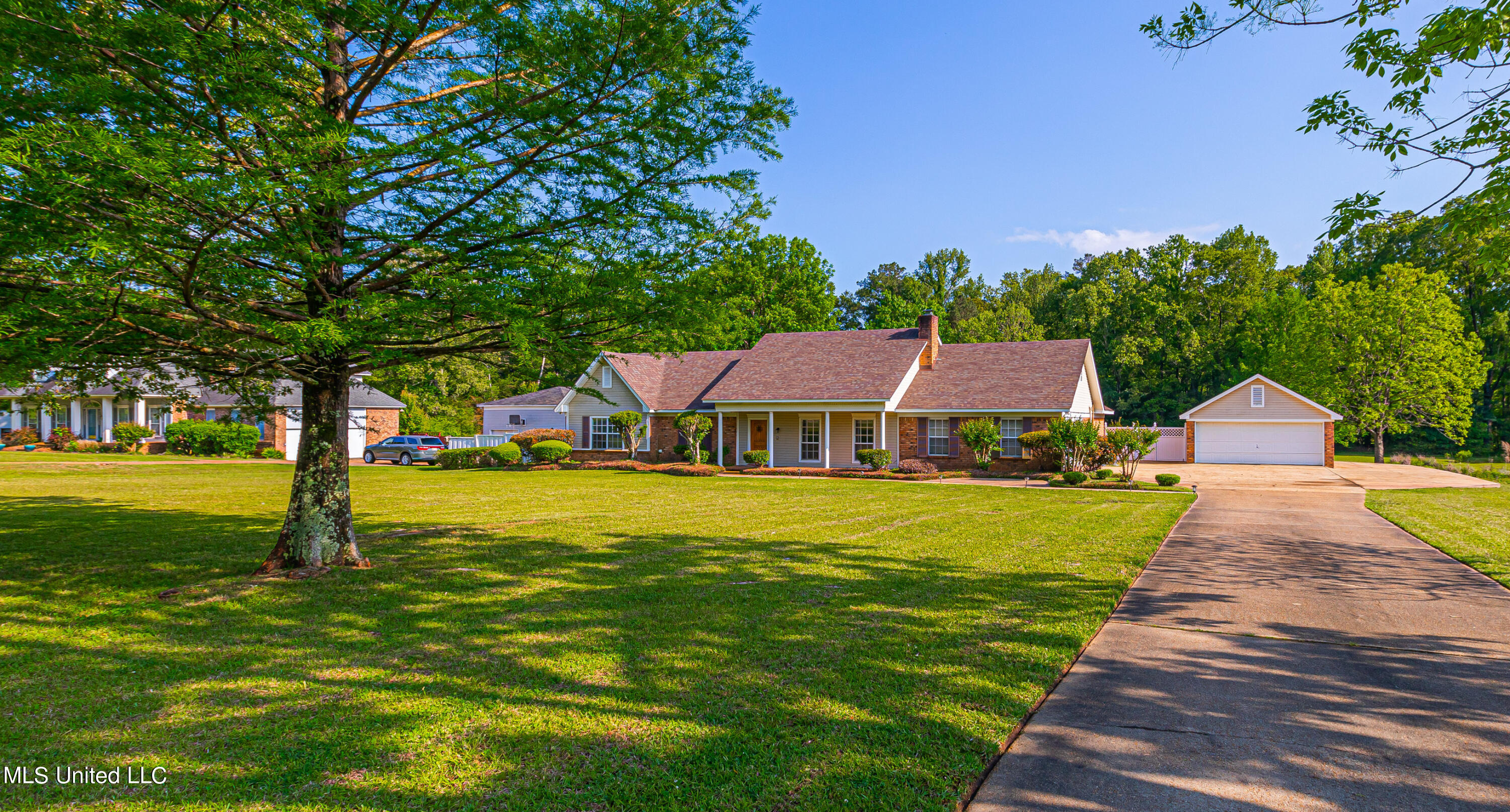 182 McCarty Road Byram, MS 39212 - Photo 1 of 80 Primary