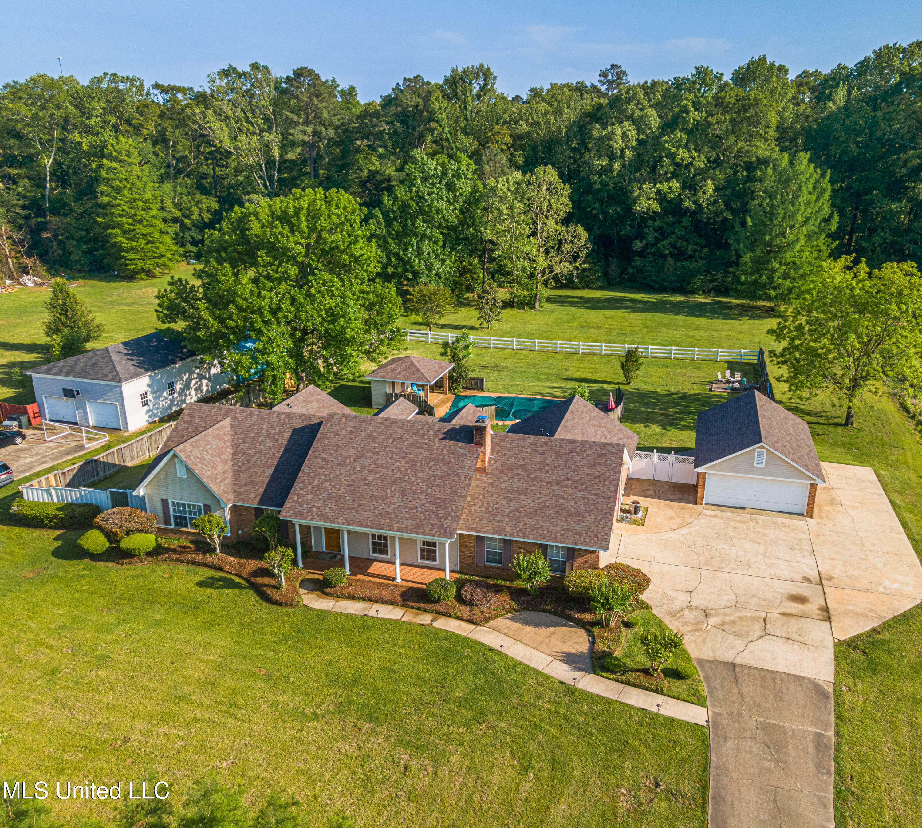 182 McCarty Road Byram, MS 39212 - Photo 2 of 80 DJI_0192