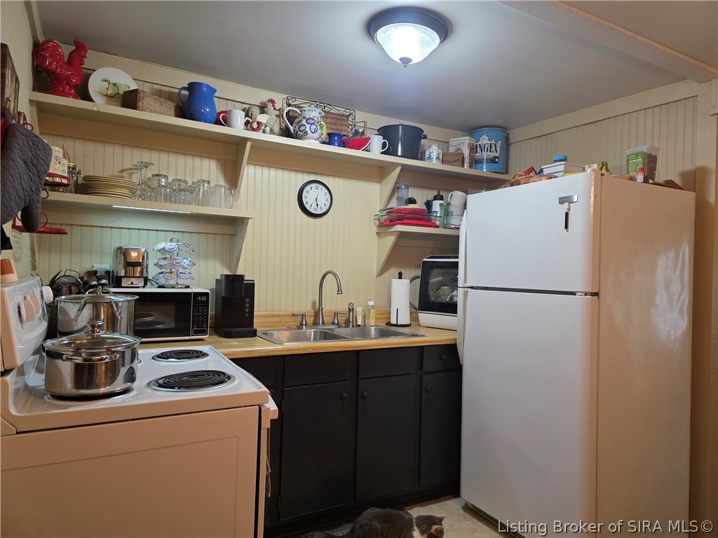 1041 West Main Street Madison, IN 47250 - Photo 5 of 13