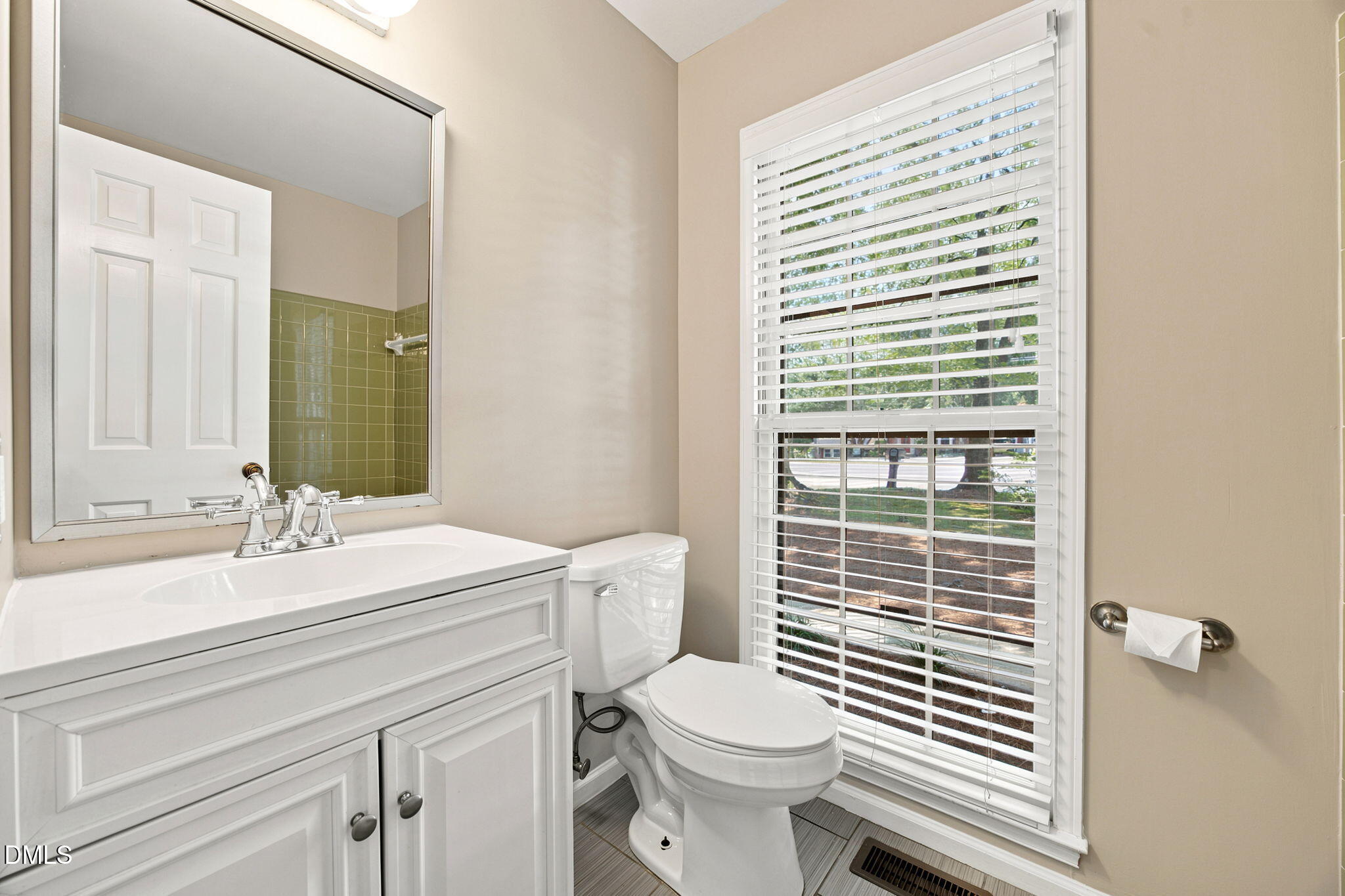 608 Southeast Maynard Road Cary, NC 27511 - Photo 18 of 29 46-web-or-mls-IMG_9370_edit