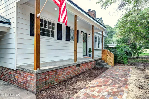 $199,900 | 401 North White Street, Carthage, MS 39051