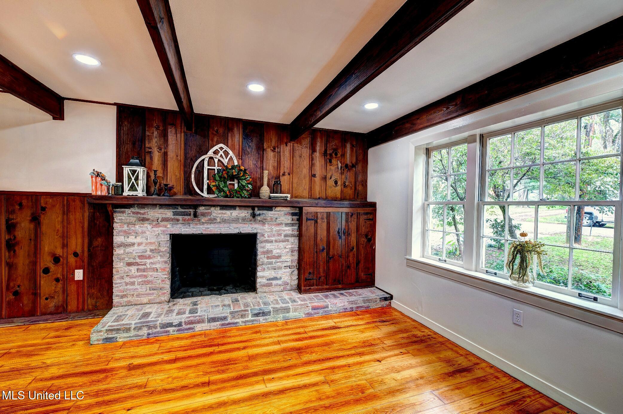 401 North White Street Carthage, MS 39051 - Photo 7 of 22 07