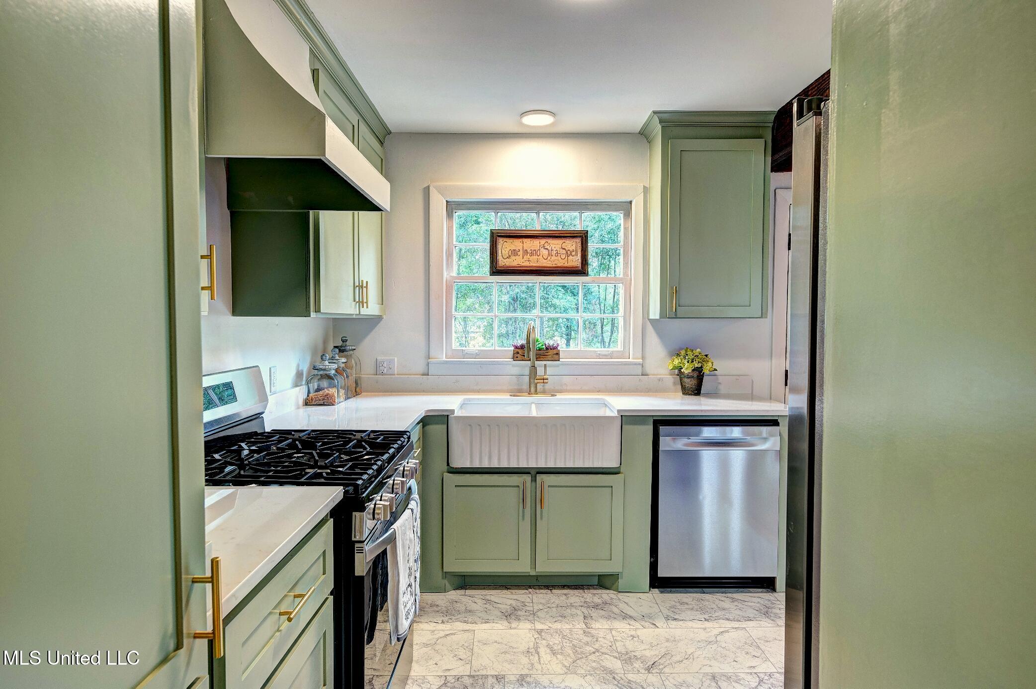 401 North White Street Carthage, MS 39051 - Photo 9 of 22 13