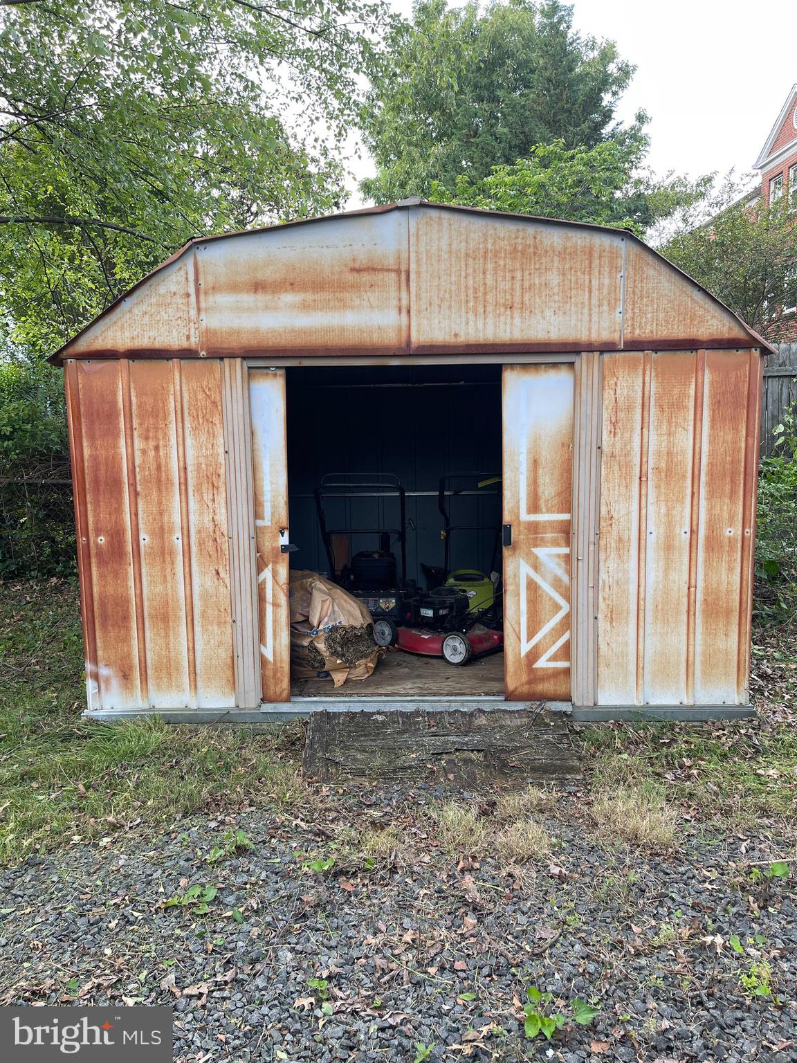 809 North Barton Street Arlington, VA 22201 - Photo 29 of 42 Large shed