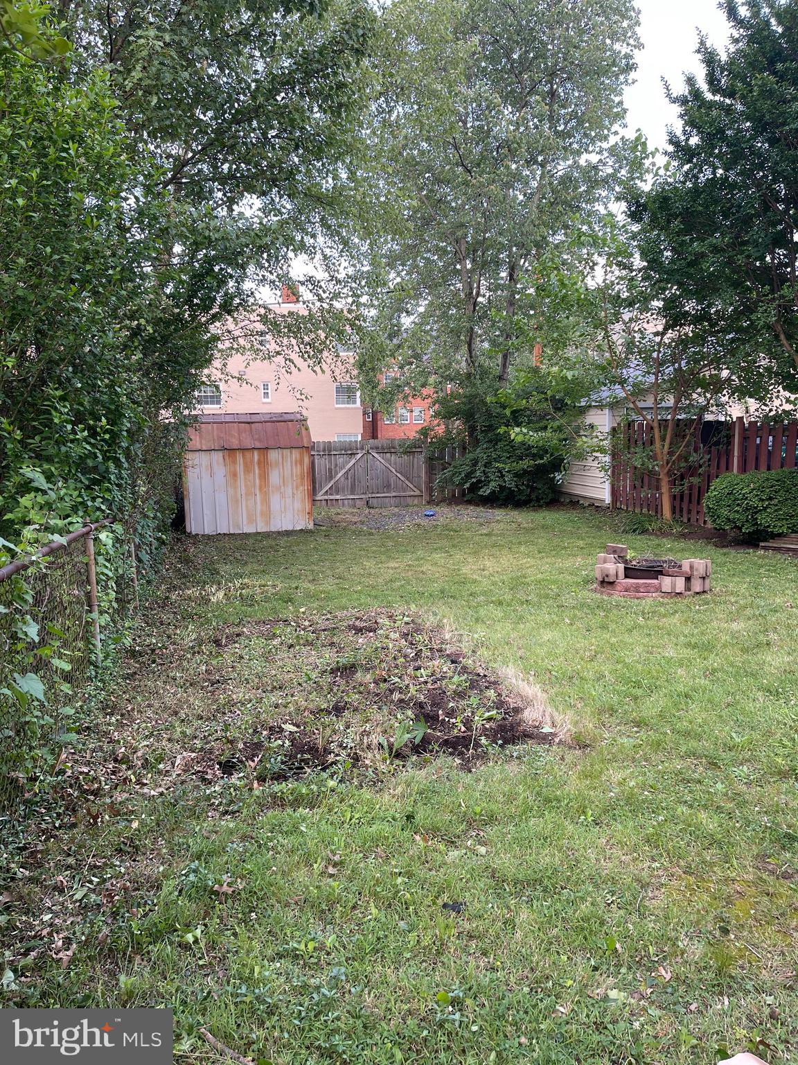 809 North Barton Street Arlington, VA 22201 - Photo 31 of 42 Plenty of room for a vegetable garden
