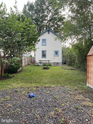 $820,000 | 809 North Barton Street, Arlington, VA 22201