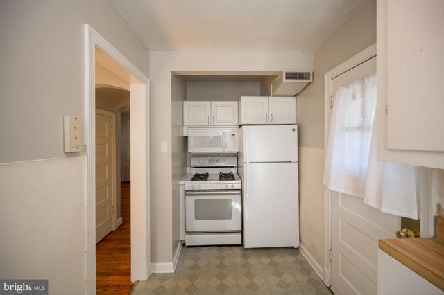 $820,000 | 809 North Barton Street, Arlington, VA 22201