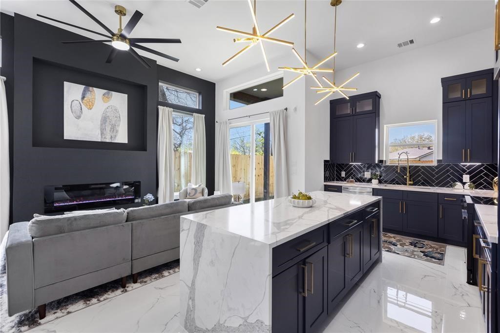 7330 St Lo Road, Unit B Houston, TX 77033 - Photo 4 of 14