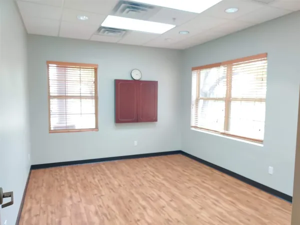 $2 | 400 Old Highway 290, Dripping Springs, TX 78620