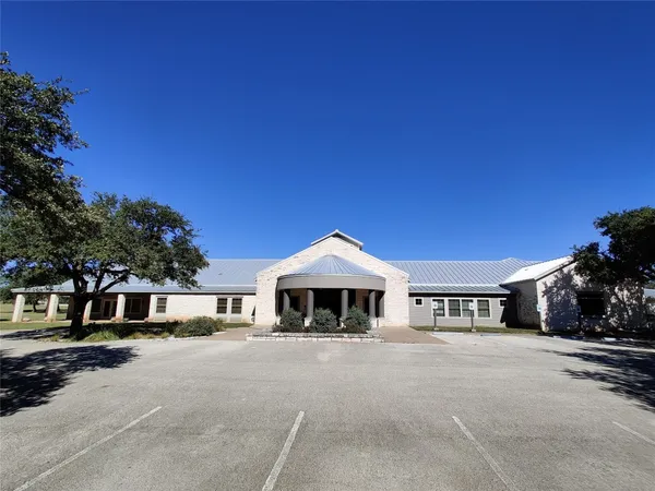 $2 | 400 Old Highway 290, Dripping Springs, TX 78620