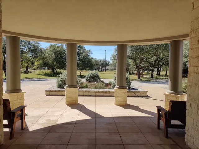 $2 | 400 Old Highway 290, Dripping Springs, TX 78620