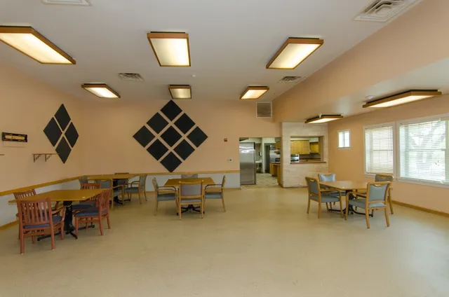 $2 | 400 Old Highway 290, Dripping Springs, TX 78620