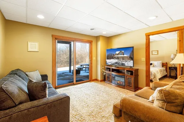 $595,000 | 13 Shorewood Drive, Galena, IL 61036