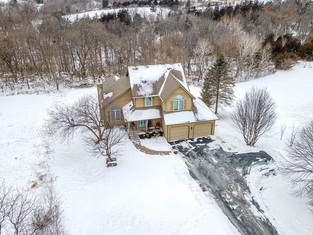 $595,000 | 13 Shorewood Drive, Galena, IL 61036