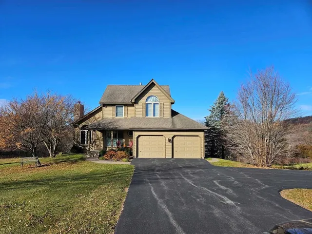 $595,000 | 13 Shorewood Drive, Galena, IL 61036
