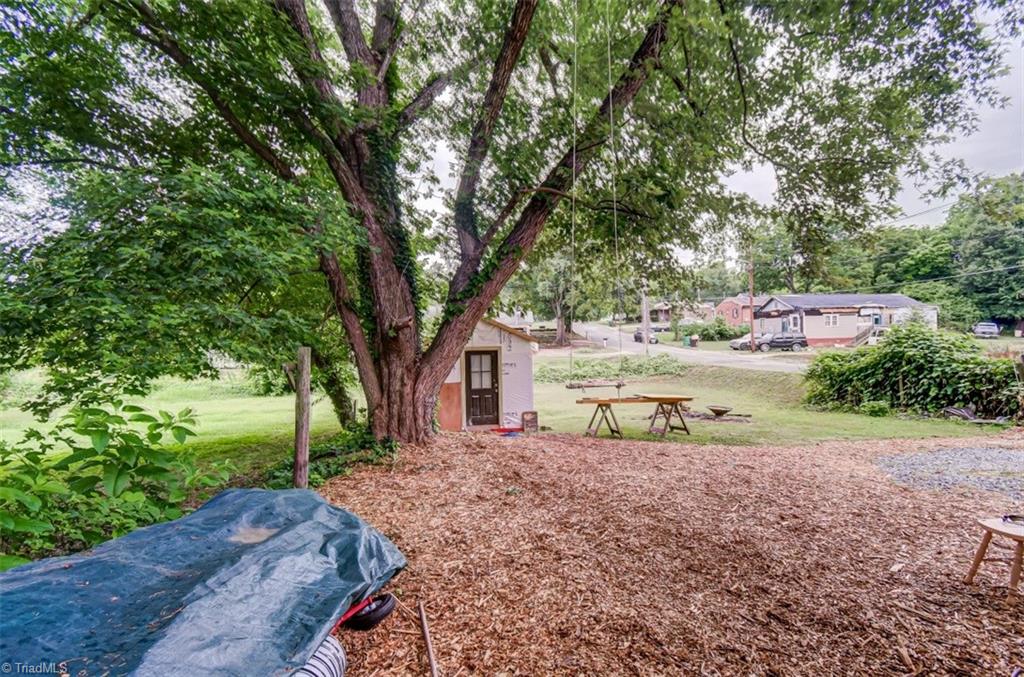 500 Everett Lane High Point, NC 27262 - Photo 25 of 26 Gallery Image 25