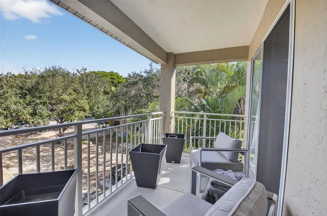 $2,100 | 1745 Palm Cove Boulevard, Unit 3306, Delray Beach, FL 33445