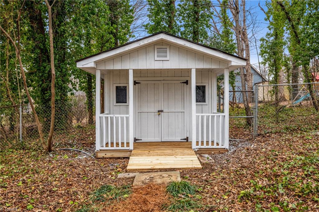 1113 Rustic Road Greensboro, NC 27410 - Photo 13 of 50