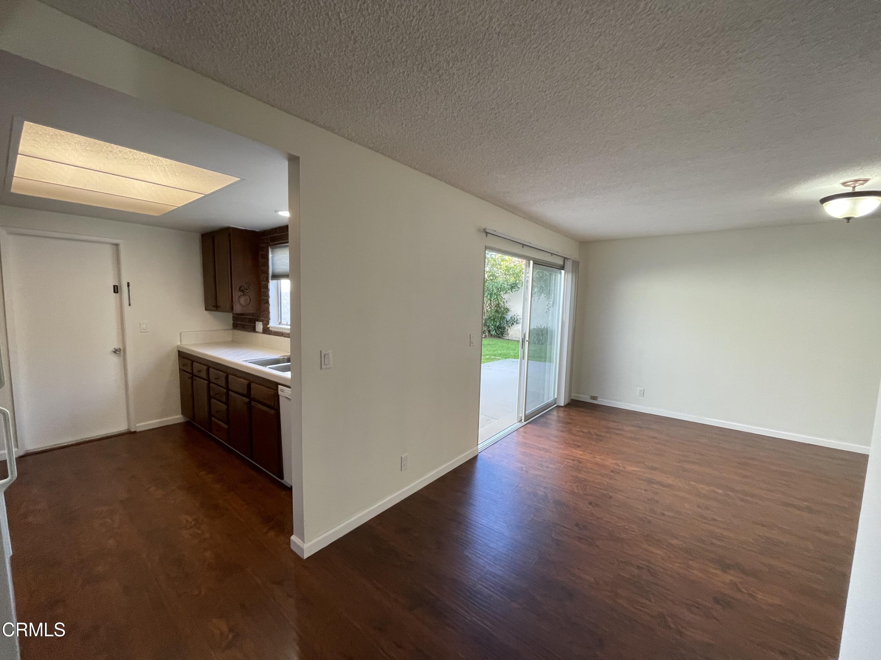 1820 Narrows Court Oxnard, CA 93035 - Photo 10 of 22 16512D86-715C-4128-AEE1-E03D37697865