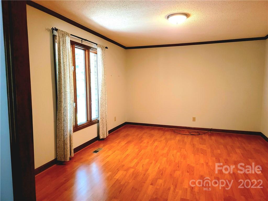 14815 Thomas Road Charlotte, NC 28278 - Photo 11 of 24 Gallery Image 11