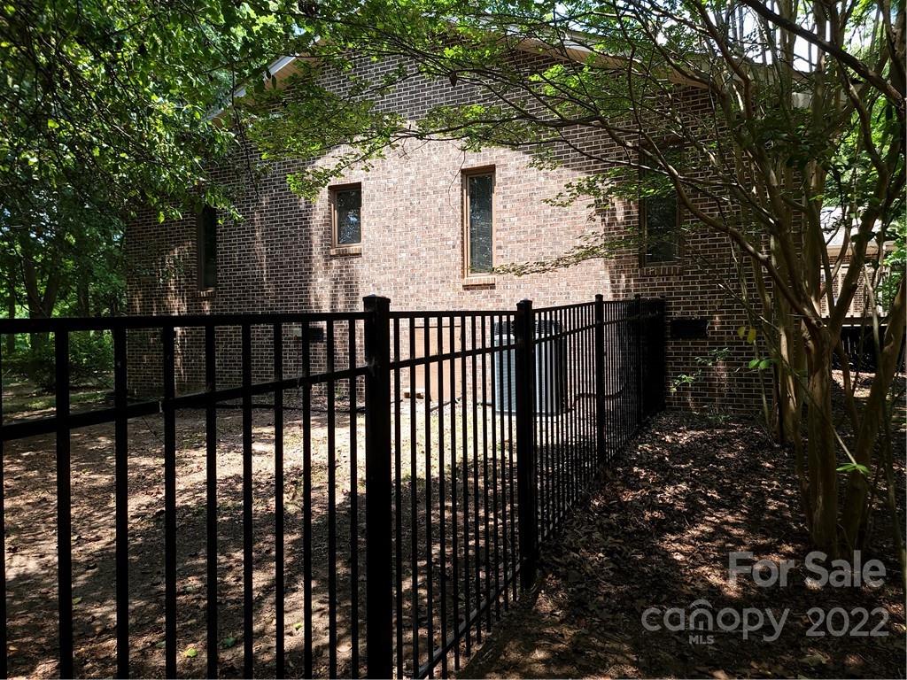 14815 Thomas Road Charlotte, NC 28278 - Photo 23 of 24 Gallery Image 23