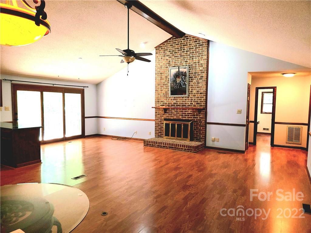 14815 Thomas Road Charlotte, NC 28278 - Photo 6 of 24 Gallery Image 6