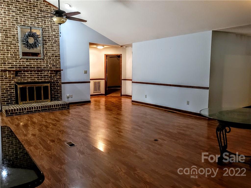 14815 Thomas Road Charlotte, NC 28278 - Photo 7 of 24 Gallery Image 7