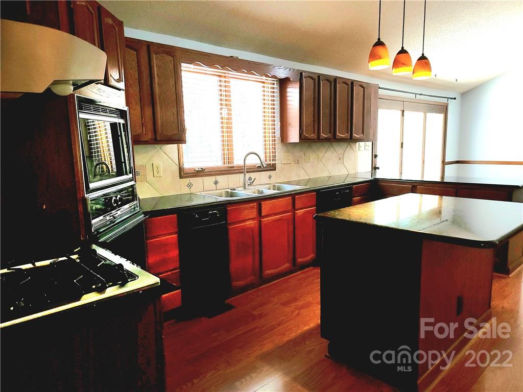 14815 Thomas Road Charlotte, NC 28278 - Photo 10 of 24 Gallery Image 10