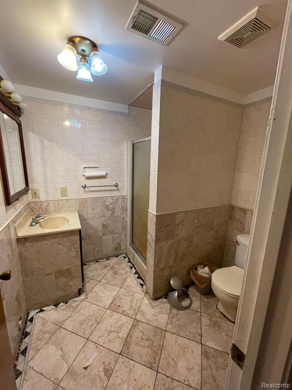 29721 Farmington Road Farmington Hills, MI 48331 - Photo 25 of 40