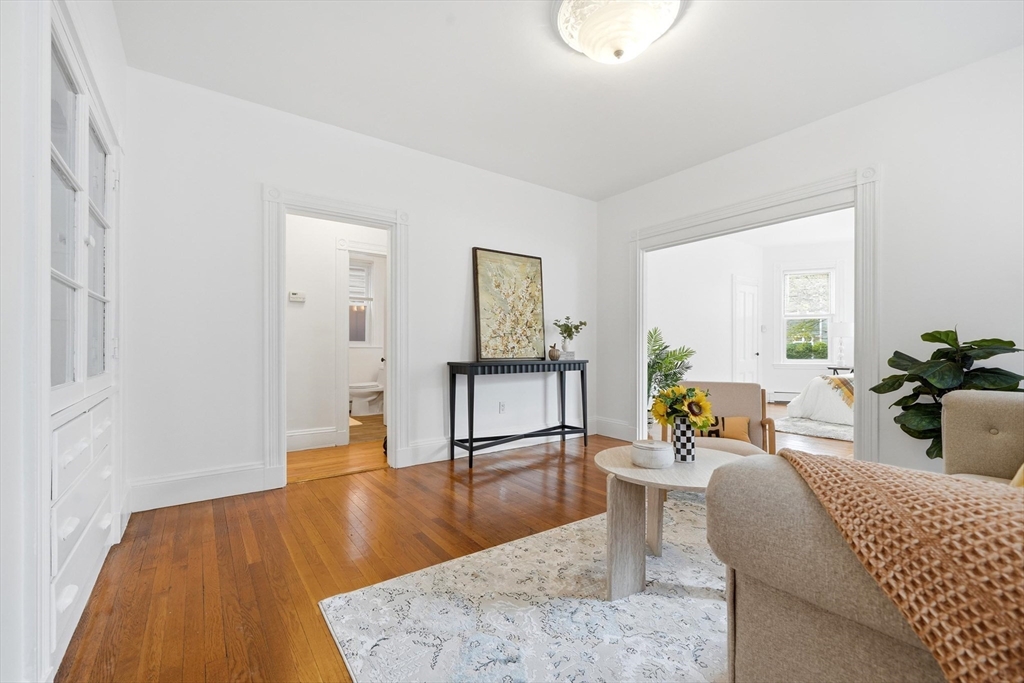 166 Chestnut Street, Unit 1 Brookline, MA 02445 - Photo 11 of 33