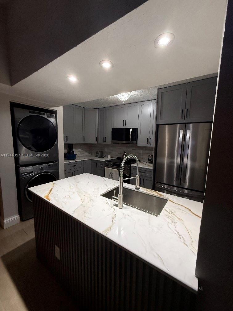 8019 Northwest 15th Manor, Unit 8019 Plantation, FL 33322 - Photo 3 of 21