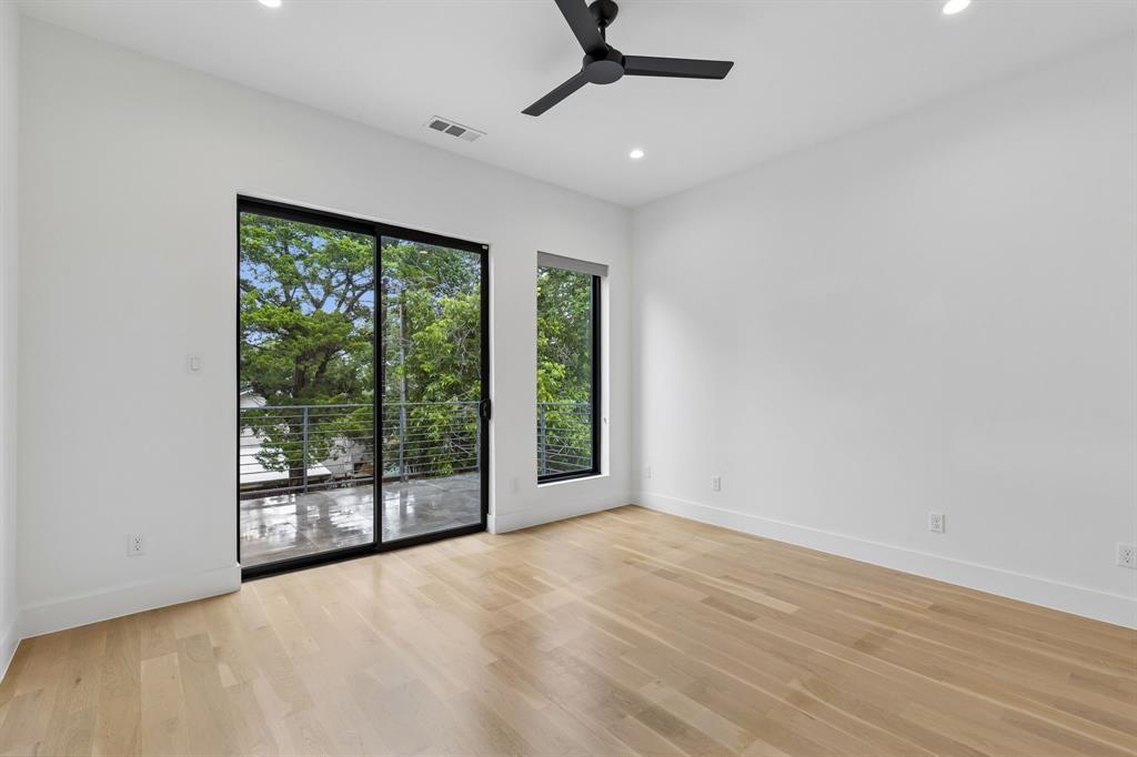 3949 Rochelle Drive Dallas, TX 75220 - Photo 31 of 37 Office/Gym/Flex Room with private balcony