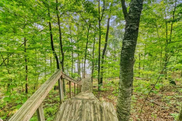 $930,000 | 32360 Southwest Pickerel Lake Road, Detroit Lakes, MN 56501