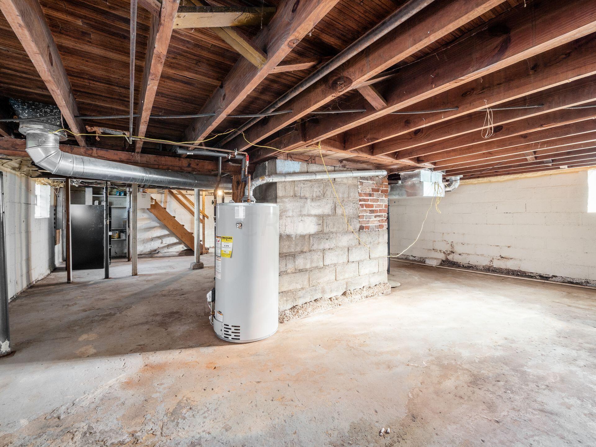 2596 Zollinger Road Columbus, OH 43221 - Photo 23 of 32 023_2c7f_i 2596 Zollinger 037