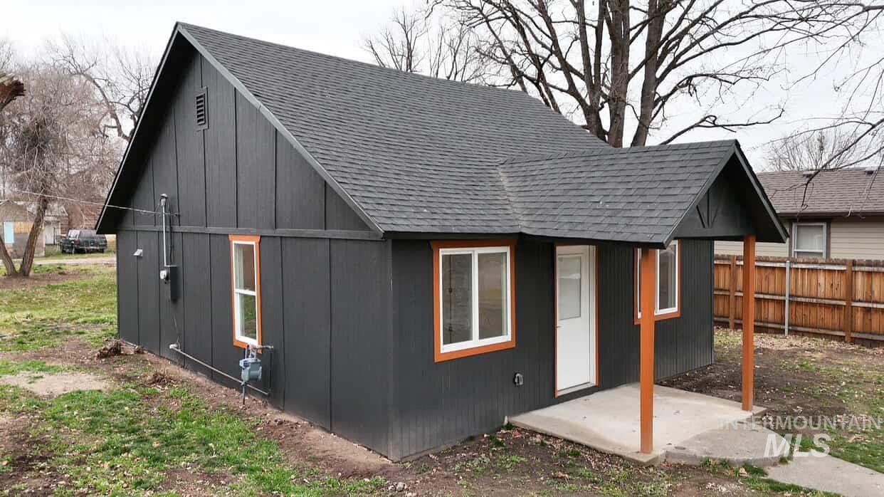 511 North 10th Street Payette, ID 83661 - Photo 1 of 18 View of outbuilding