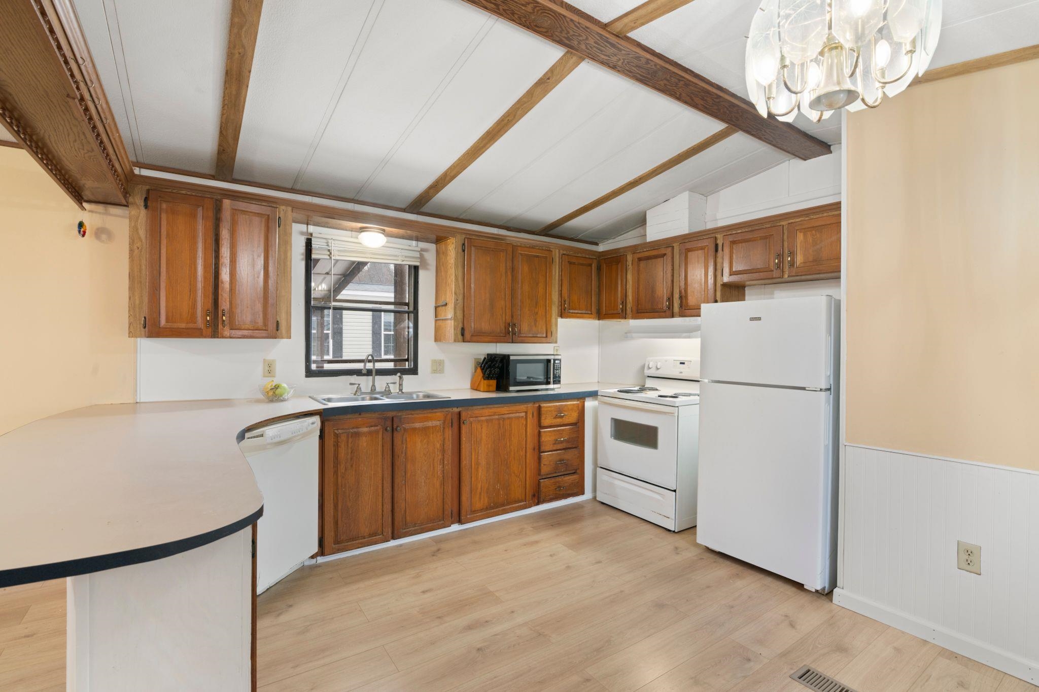 7 Robbins Street Hinsdale, NH 03451 - Photo 4 of 18